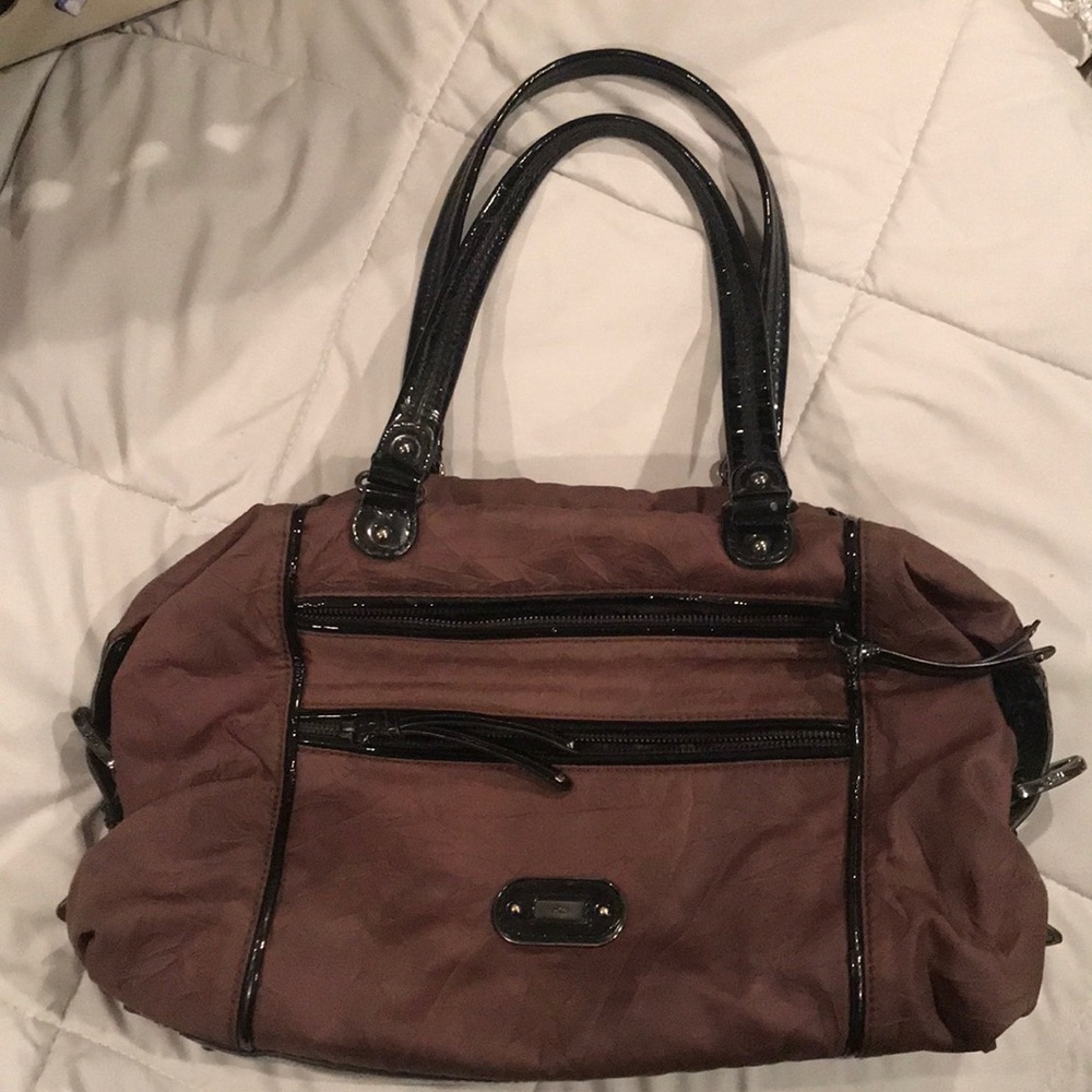 I loved this bag but don’t use it anymore.